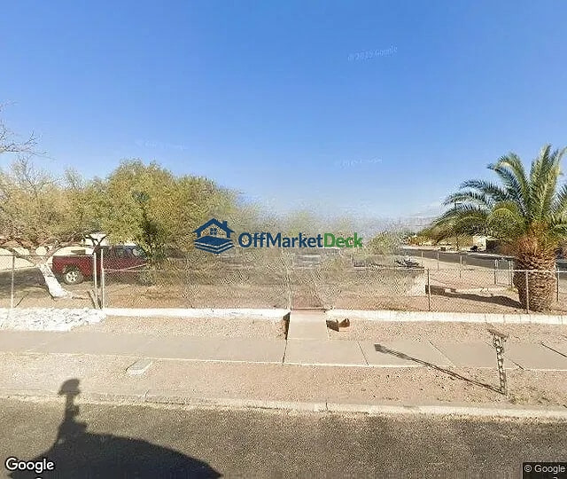 Off-market house in Tucson, Arizona — 3 beds, 2 baths, $179,900 — photo 3 of 3