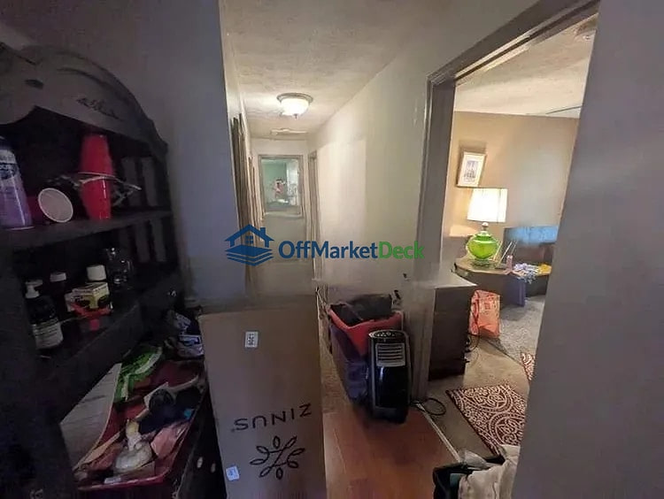 Off-market house in Mableton, Georgia — 3 beds, 2 baths, $244,990 — photo 3 of 5