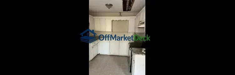 Off-market house in Raleigh, North Carolina — 3 beds, 2.5 baths, $195,000 — photo 4 of 5