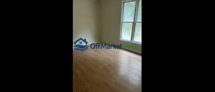 Off-market house in Raleigh, North Carolina — 3 beds, 2.5 baths, $195,000 — photo 2 of 5