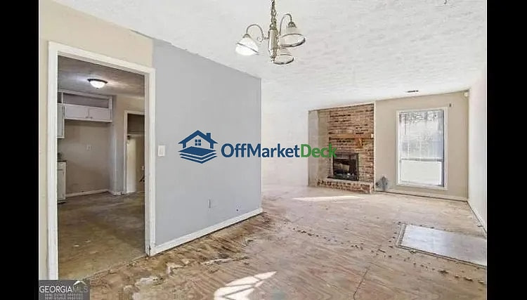 Off-market house in Stone Mountain, Georgia — 3 beds, 2 baths, $167,000 — photo 5 of 5