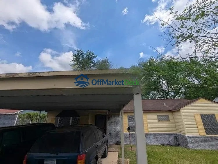 Off-market house in Houston, Texas — 3 beds, 1 bath, $95,000 — photo 4 of 5