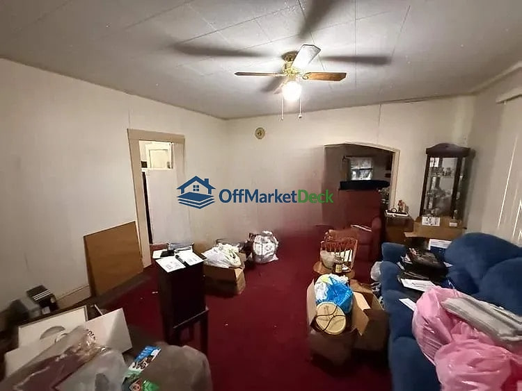 Off-market house in Noblesville, Indiana — 2 beds, 1 bath, $110,000