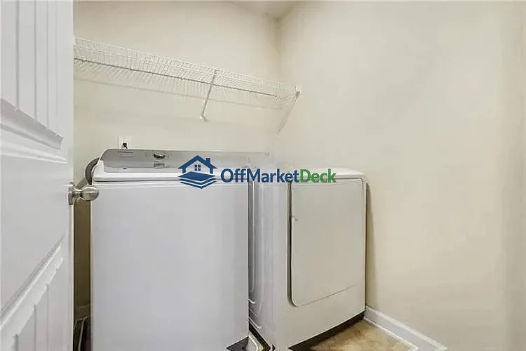 Off-market house in Fairburn, Georgia — 4 beds, 2.5 baths, $269,900 — photo 2 of 5