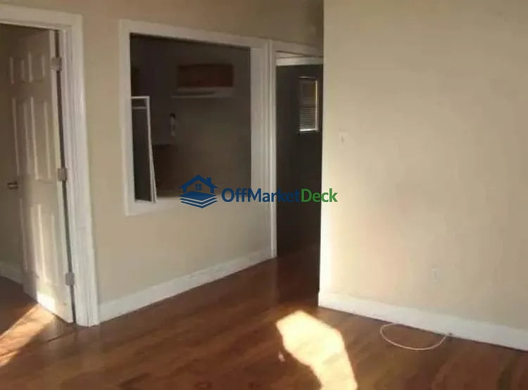 Off-market house in Baton Rouge, Louisiana — 3 beds, 1 bath, $42,500 — photo 5 of 5