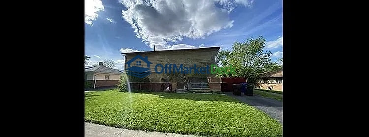Off-market house in Park Forest, Illinois — 3 beds, 1 bath, $80,000 — photo 2 of 3