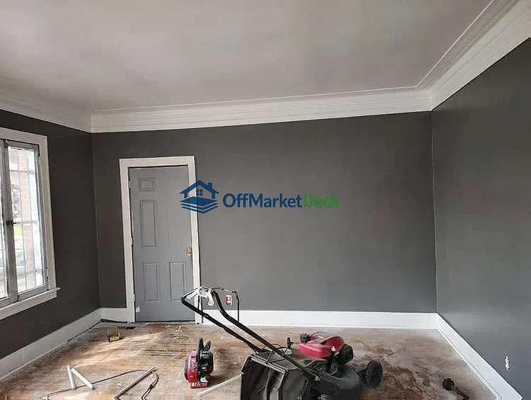 Off-market house in Detroit, Michigan — 6 beds, 2.5 baths, $65,000 — photo 4 of 5