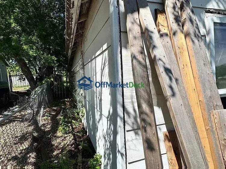 Off-market house in Jacksboro, Texas — 2 beds, 1 bath, $25,642 — photo 3 of 5