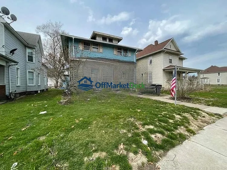 Off-market house in Elkhart, Indiana — 3 beds, 1 bath, $79,000 — photo 2 of 5