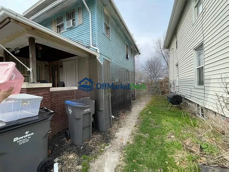 Off-market house in Elkhart, Indiana — 3 beds, 1 bath, $79,000 — photo 4 of 5