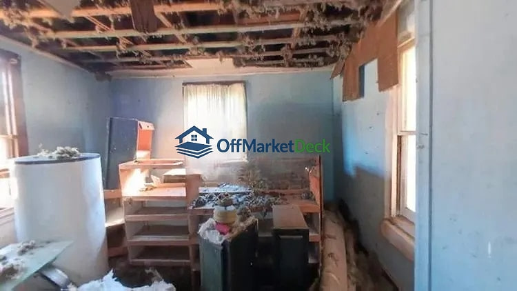 Off-market house in Sheffield, Alabama — 3 beds, 1 bath, $14,900 — photo 4 of 5