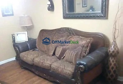 Off-market house in New Orleans, Louisiana — 4 beds, 2 baths, $75,000 — photo 4 of 8