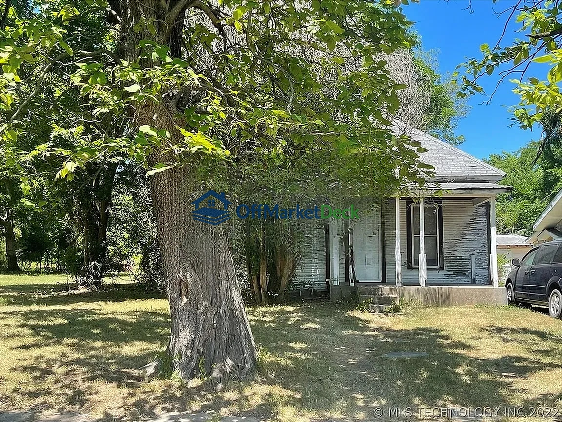Off-market house in Muskogee, Oklahoma — 2 beds, 1 bath, $28,000 — photo 8 of 8