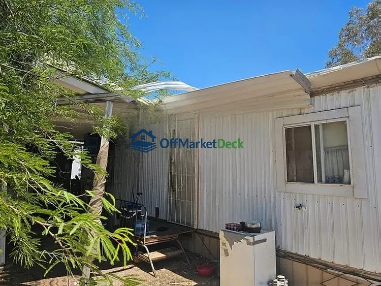 Off-market house in Bullhead City, Arizona — 2 beds, 1 bath, $53,200 — photo 6 of 8