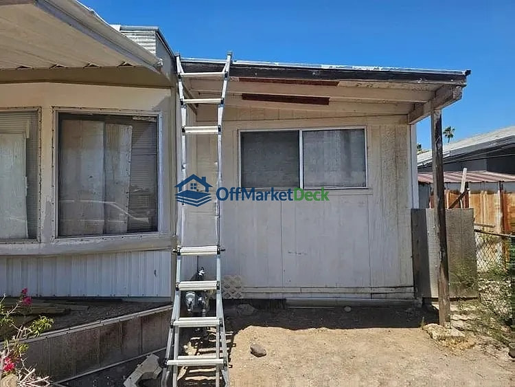Off-market house in Bullhead City, Arizona — 2 beds, 1 bath, $53,200 — photo 2 of 8