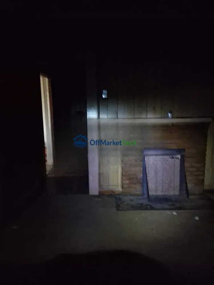 Off-market house in Birmingham, Alabama — 2 beds, 1 bath, $42,000 — photo 4 of 8