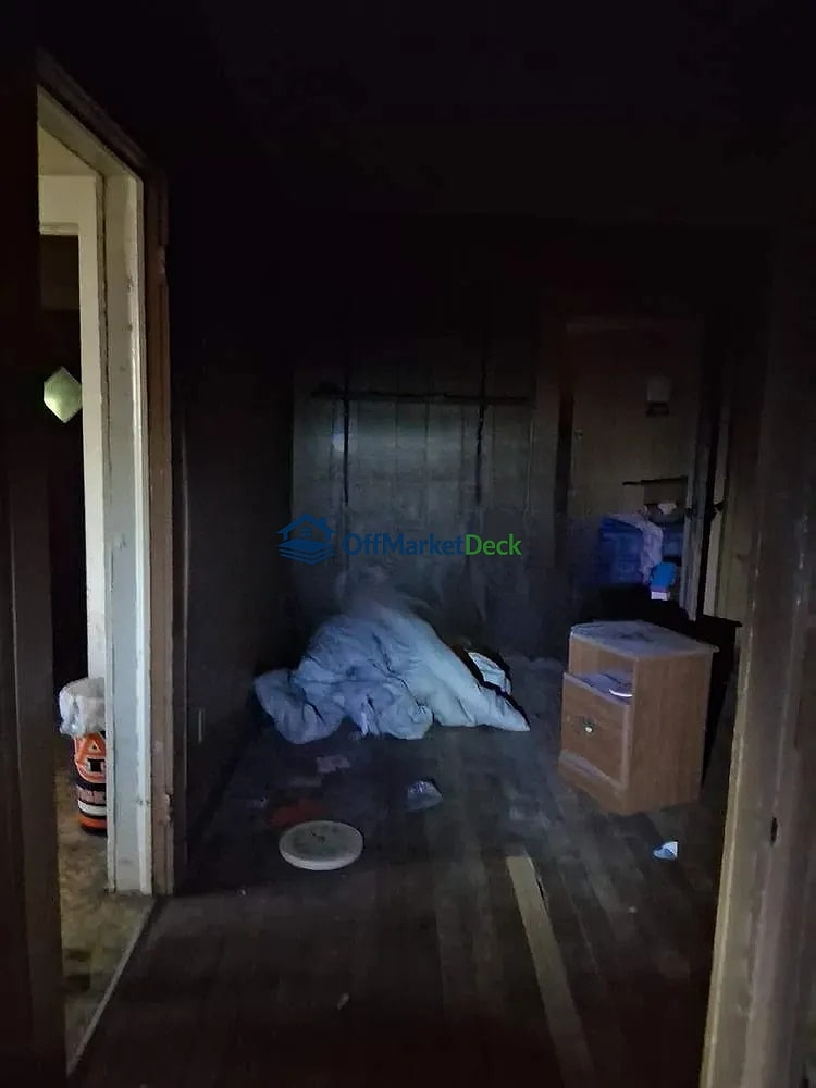 Off-market house in Birmingham, Alabama — 2 beds, 1 bath, $42,000 — photo 7 of 8