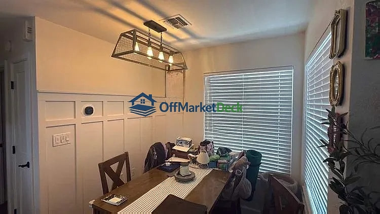 Off-market house in Mesa, Arizona — 1 bed, 1 bath, $164,900 — photo 8 of 8