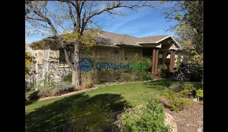 Off-market house in Salt Lake City, Utah — 5 beds, 4 baths, $1,650,000 — photo 4 of 8