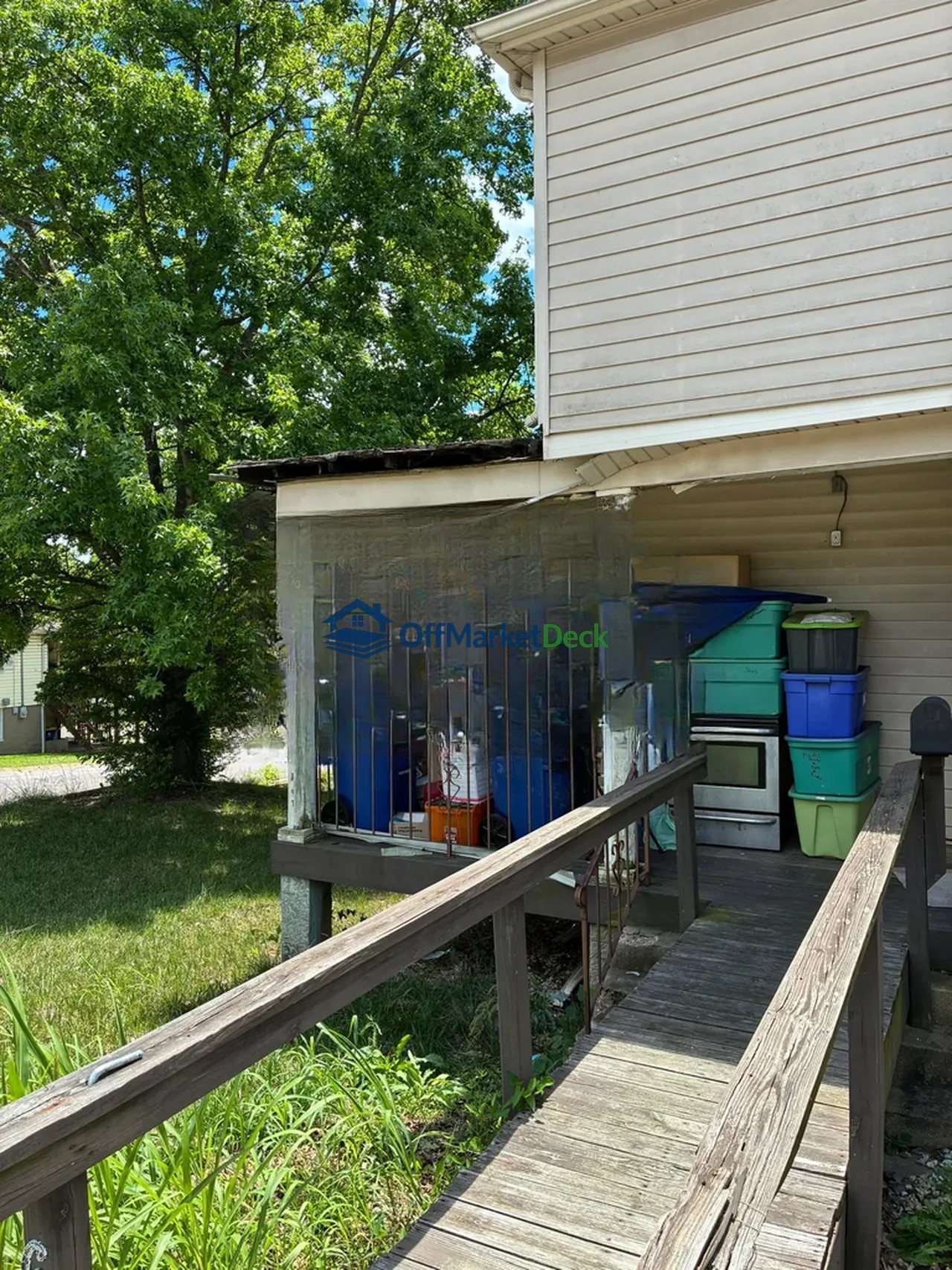 Off-market house in De Soto, Missouri — 2 beds, 1 bath, $59,900 — photo 4 of 8