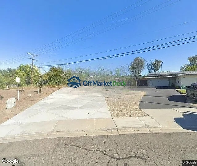 Off-market house in Vista, California — 3 beds, 2 baths, $699,999 — photo 3 of 3