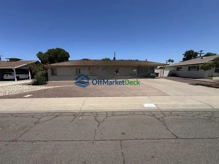 Off-market house in Scottsdale, Arizona — 3 beds, 2 baths, $565,000 — photo 2 of 8