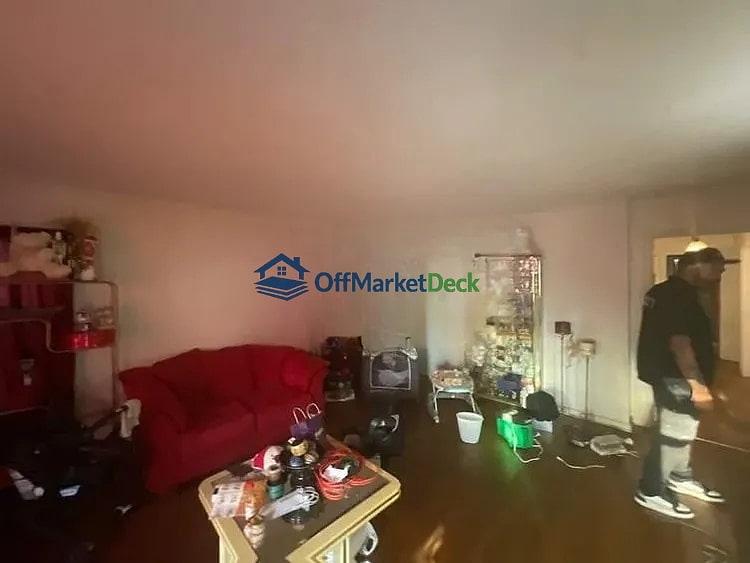 Off-market house in Gadsden, Alabama — 4 beds, 1 bath, $134,900 — photo 7 of 8