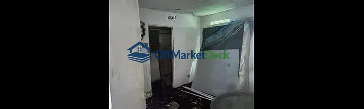 Off-market house in Rockford, Illinois — 2 beds, 1 bath, $15,000 — photo 4 of 8