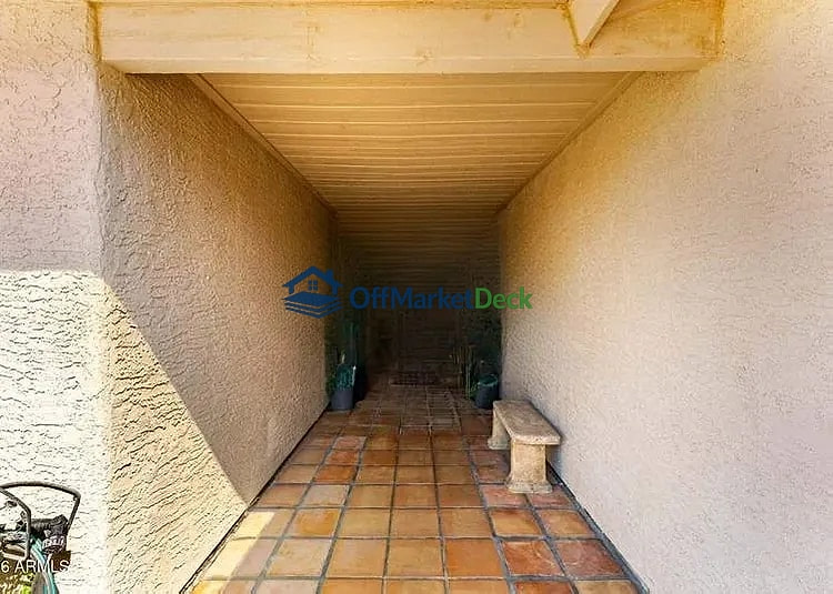 Off-market house in Sun Lakes, Arizona — 3 beds, 2 baths, $356,000 — photo 4 of 8