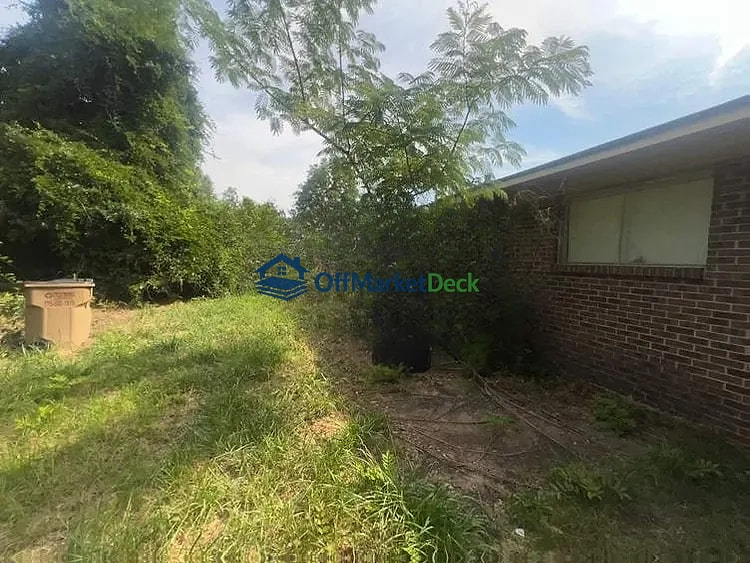Off-market house in Jonesboro, Georgia — 3 beds, 1 bath, $145,000 — photo 7 of 8