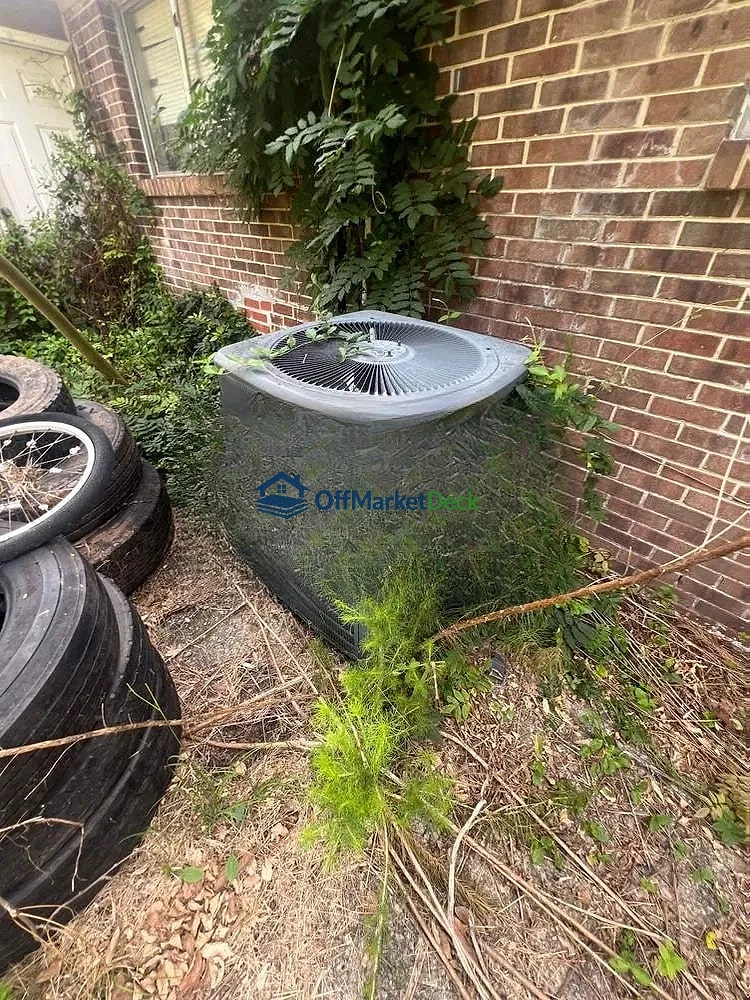 Off-market house in Jonesboro, Georgia — 3 beds, 1 bath, $145,000 — photo 8 of 8