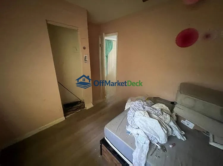 Off-market house in Jonesboro, Georgia — 3 beds, 1 bath, $145,000 — photo 2 of 8