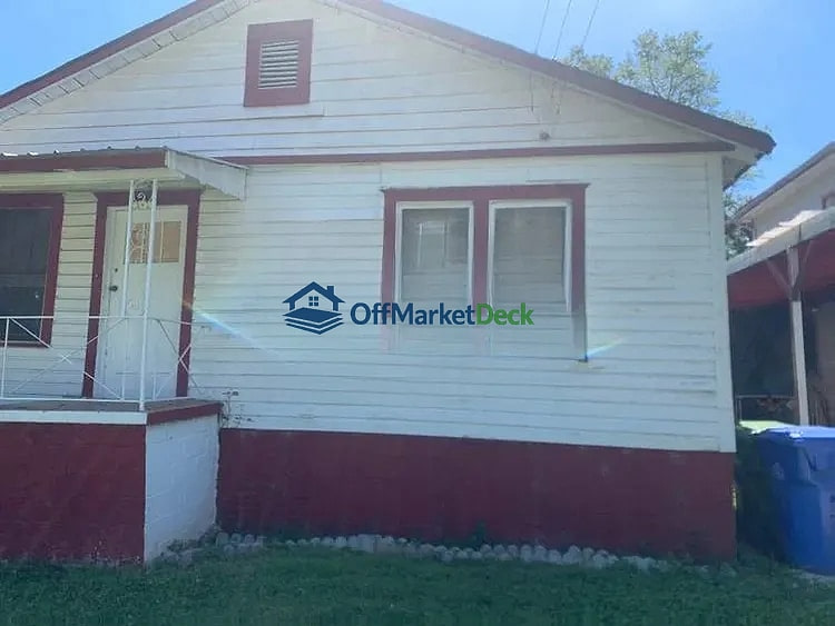 Off-market house in Atlanta, Georgia — 3 beds, 1 bath, $180,000 — photo 4 of 8