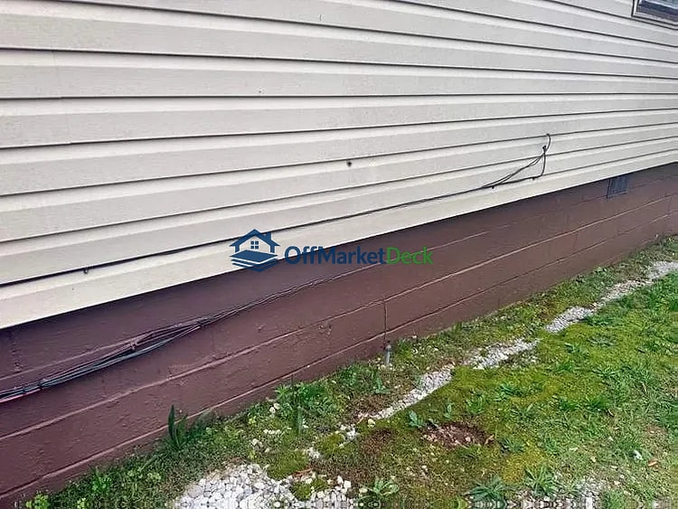 Off-market house in Madison, Alabama — 2 beds, 1 bath, $144,200 — photo 5 of 8