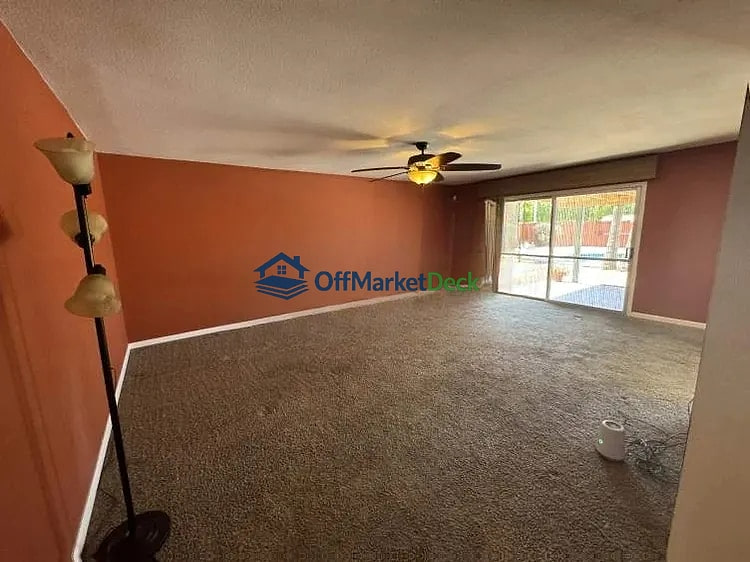 Off-market house in Tempe, Arizona — 4 beds, 2 baths, $505,000 — photo 6 of 8