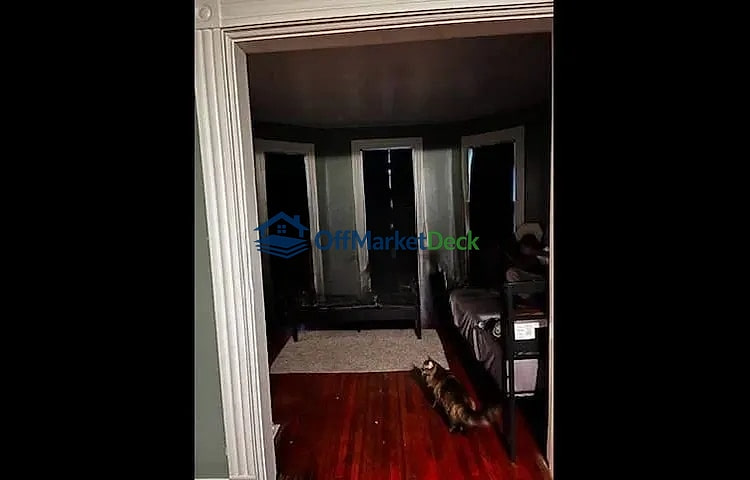 Off-market house in Niagara Falls, New York — 4 beds, 2 baths, $74,500 — photo 8 of 8