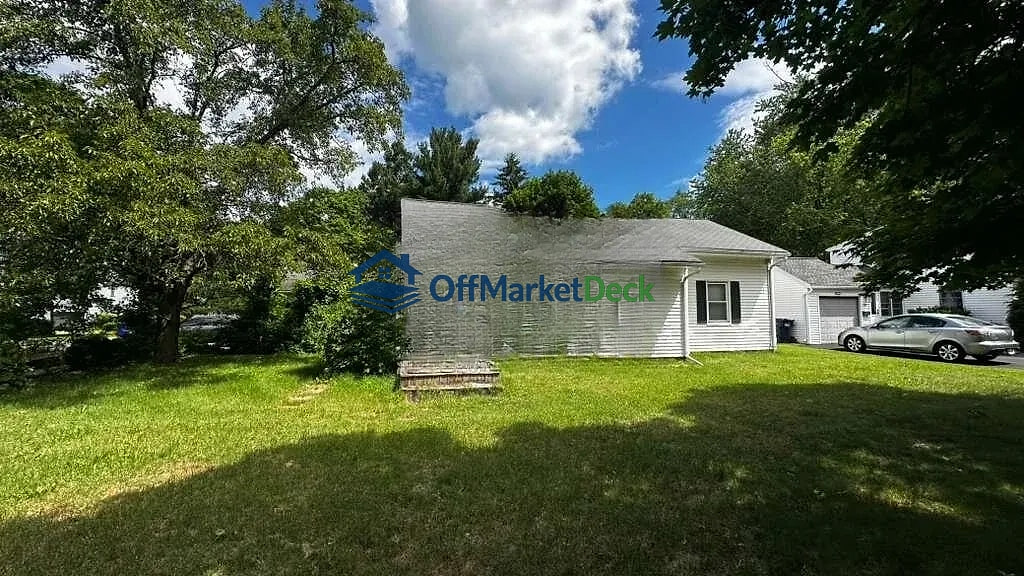 Off-market house in Irondequoit, New York — 4 beds, 2 baths, $174,900 — photo 3 of 8