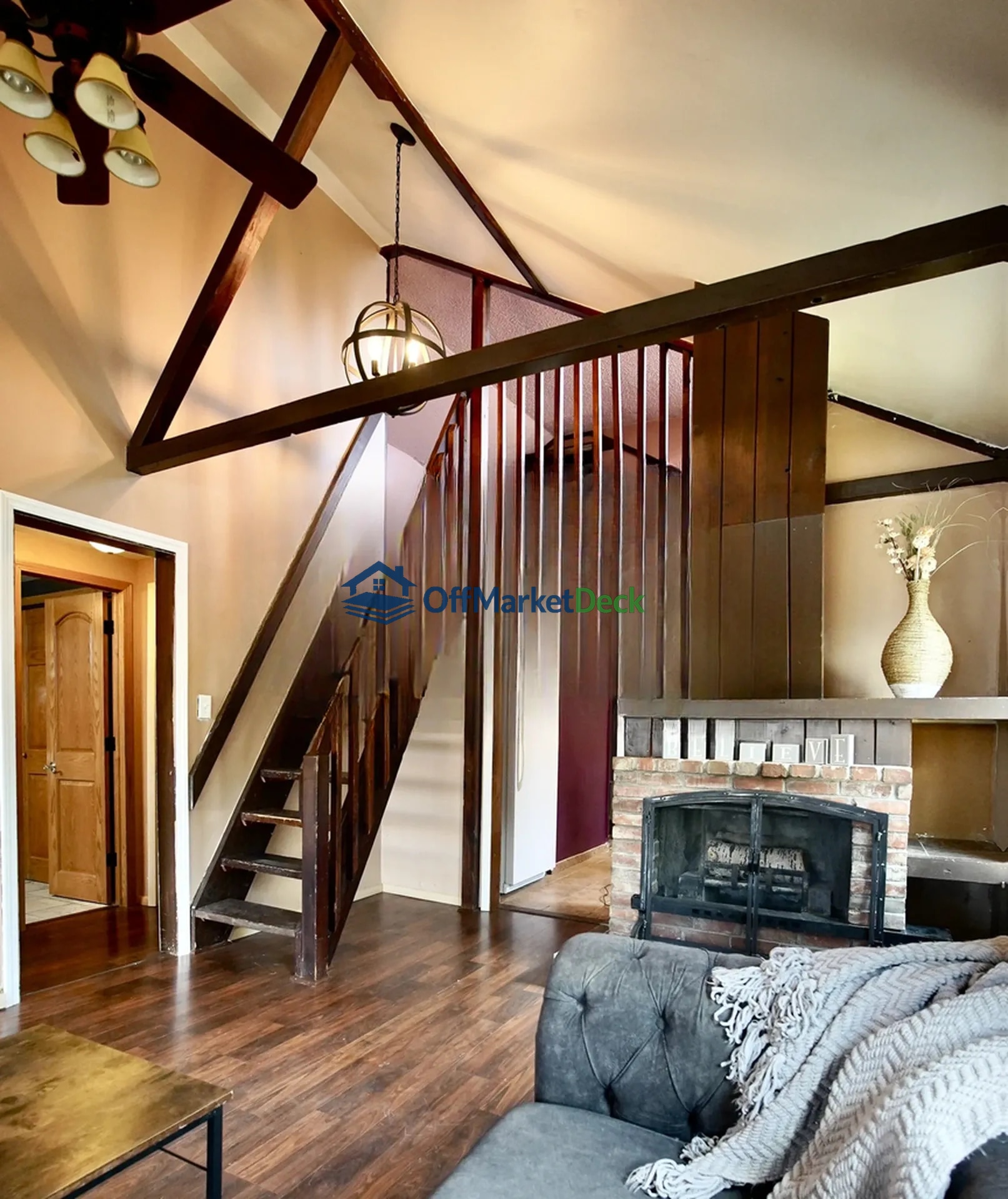 Off-market house in Casper, Wyoming — 2 beds, 1 bath, $190,000 — photo 5 of 8