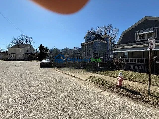Off-market house in Cleveland, Ohio — 3 beds, 1 bath, $55,000 — photo 7 of 8