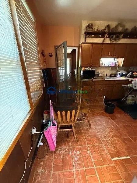 Off-market multi family in Cleveland, Ohio — 4 beds, 2 baths, $65,000 — photo 2 of 8