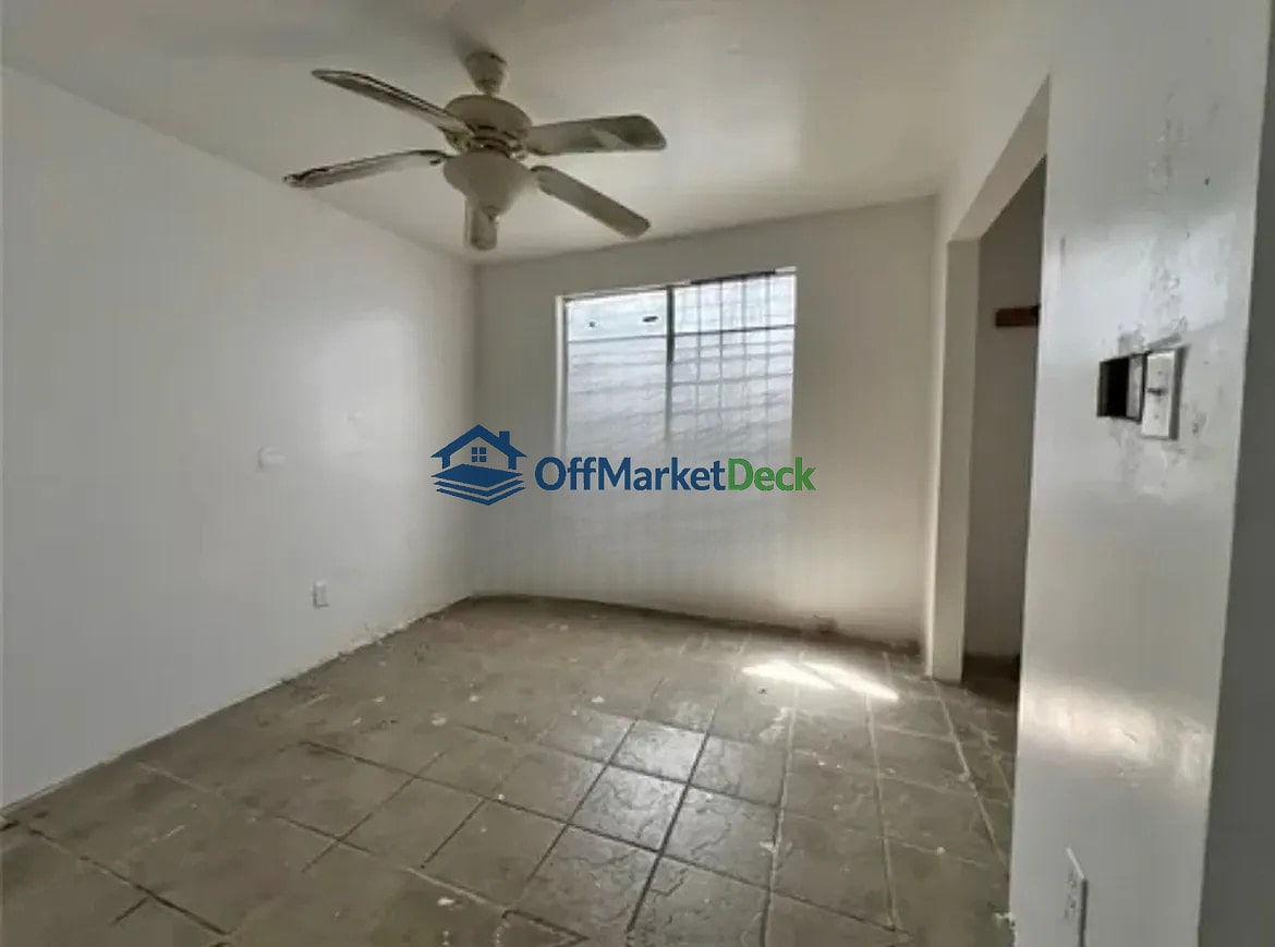 Off-market house in New Orleans, Louisiana — 4 beds, 2 baths, $115,000 — photo 6 of 7