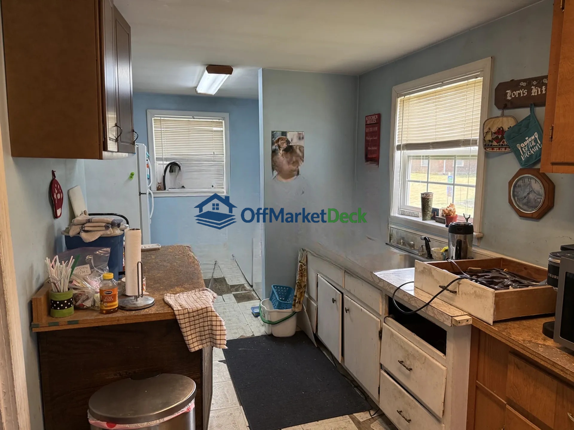 Off-market house in Dover, Delaware — 4 beds, 2 baths, $200,000 — photo 5 of 8