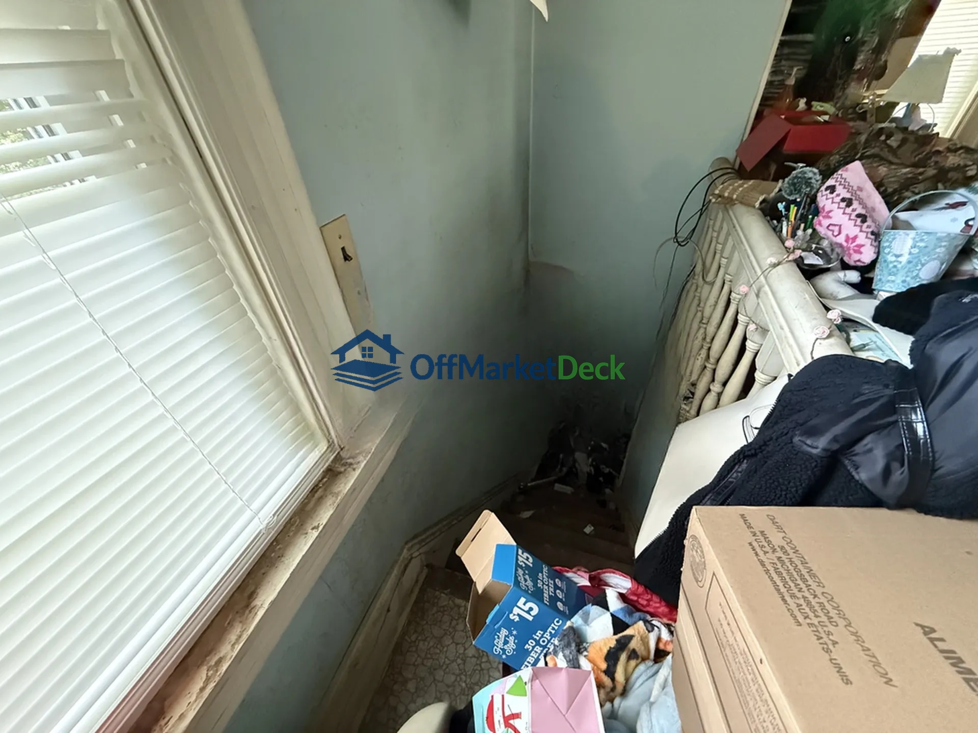 Off-market house in Dover, Delaware — 4 beds, 2 baths, $200,000 — photo 7 of 8