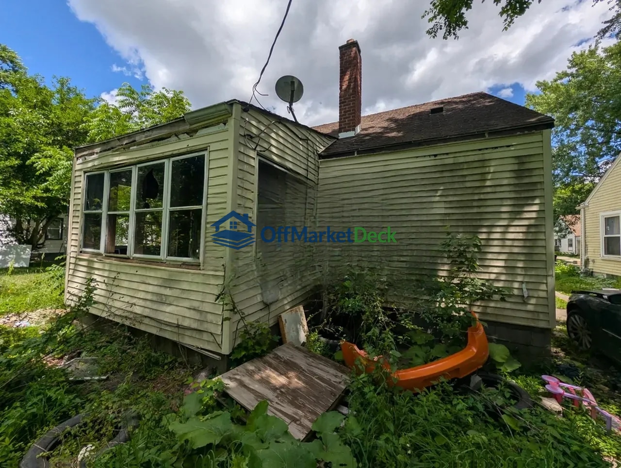 Off-market house in Detroit, Michigan — 3 beds, 1 bath, $21,490 — photo 2 of 8