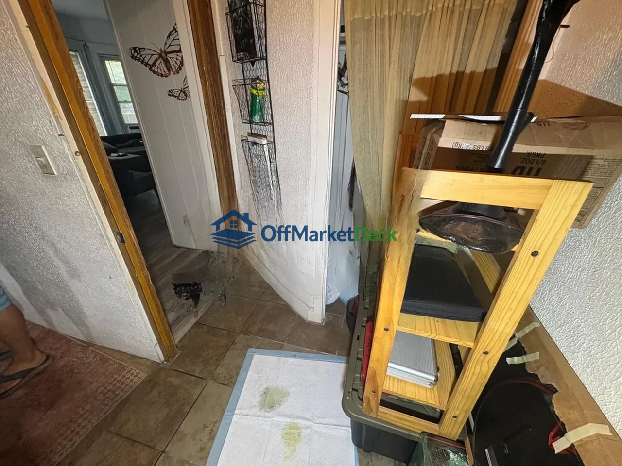 Off-market multi family in Mount Clemens, Michigan — 4 beds, 2 baths, $129,900 — photo 6 of 8