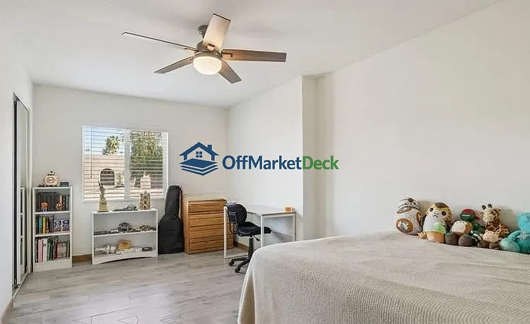 Off-market house in Scottsdale, Arizona — 3 beds, 2 baths, $850,000 — photo 5 of 8