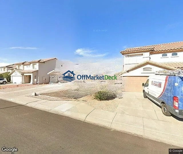 Off-market house in Surprise, Arizona — 3 beds, 2 baths, $290,000 — photo 2 of 3