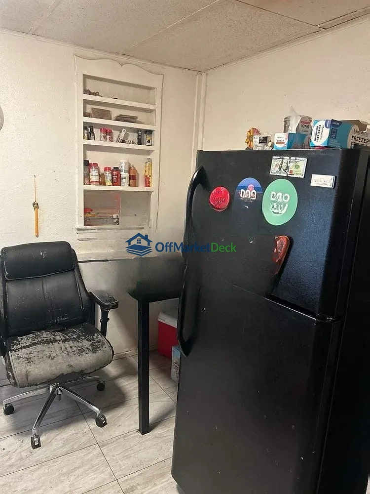 Off-market house in Philadelphia, Pennsylvania — 3 beds, 2 baths, $80,000 — photo 7 of 8
