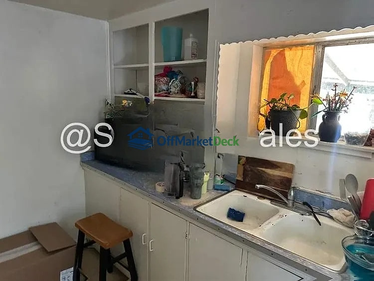 Off-market house in Esparto, California — 3 beds, 1.5 baths, $195,000 — photo 2 of 8