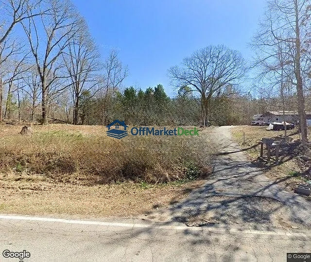 Off-market house in Covington, Georgia — 3 beds, 1 bath, $85,000 — photo 2 of 3